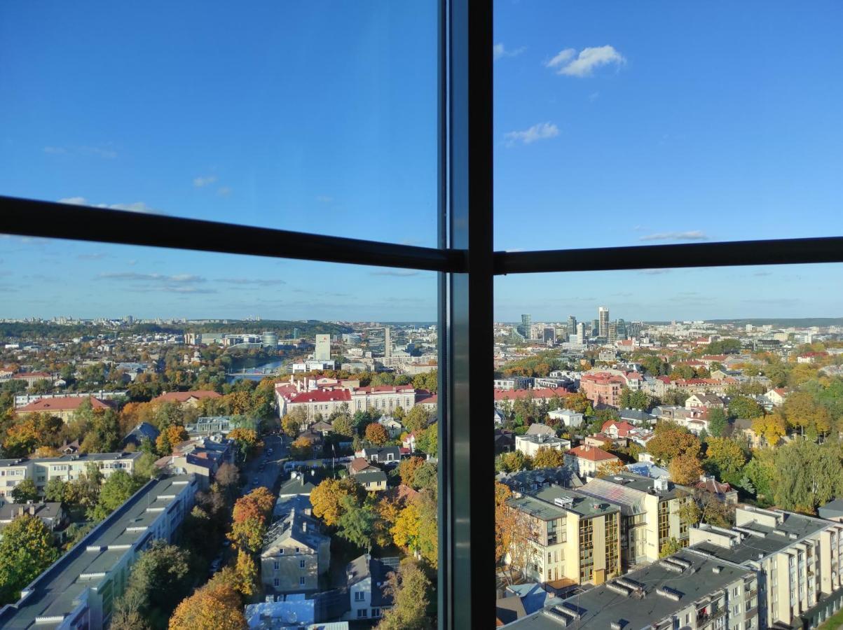 Luxury Apartment In Skyscraper Vilnius Ngoại thất bức ảnh