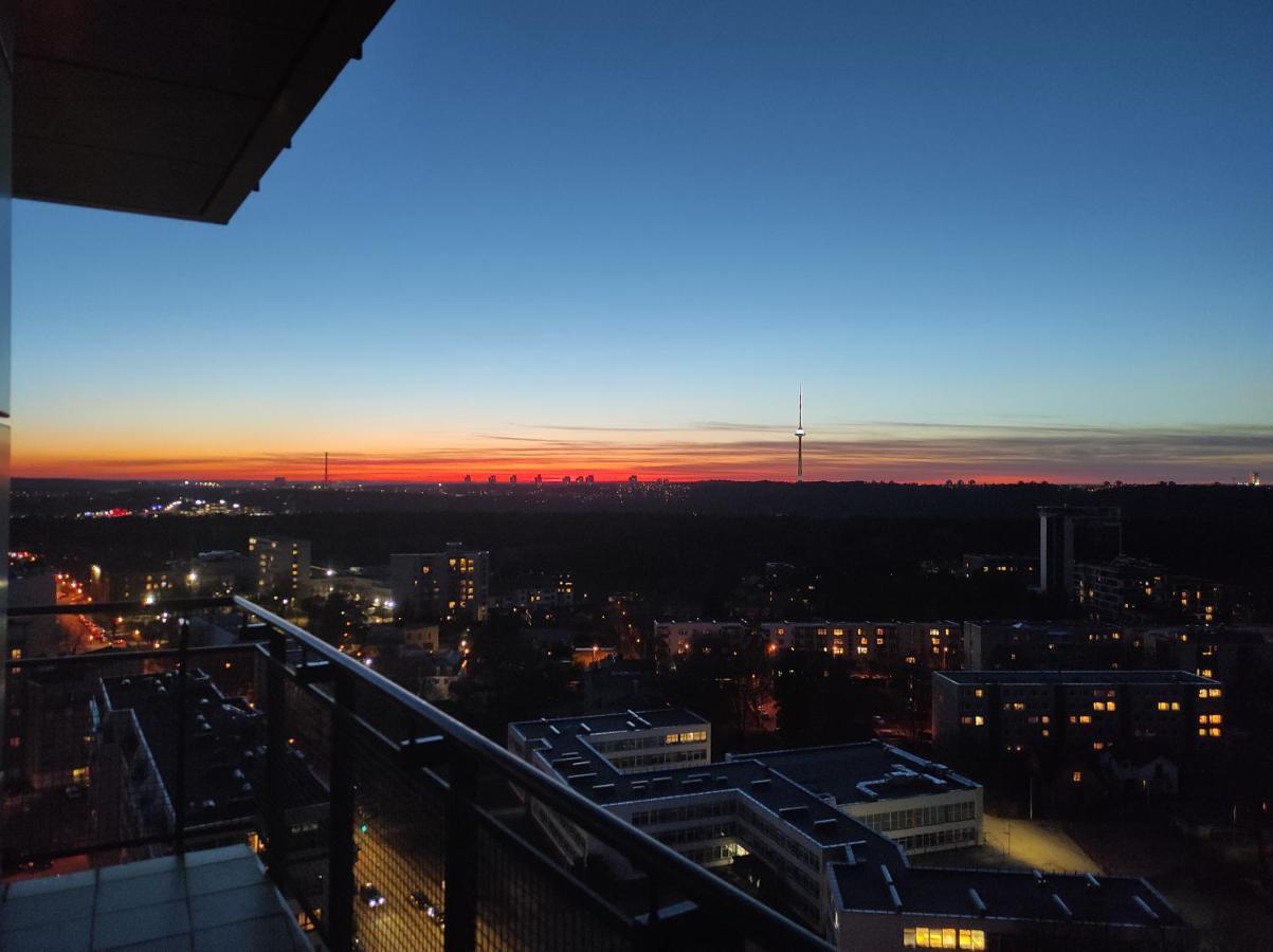 Luxury Apartment In Skyscraper Vilnius Ngoại thất bức ảnh